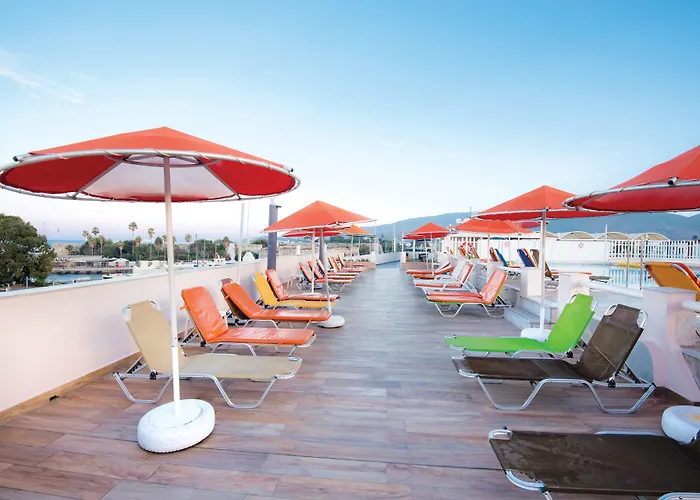 מלון Kosta Palace