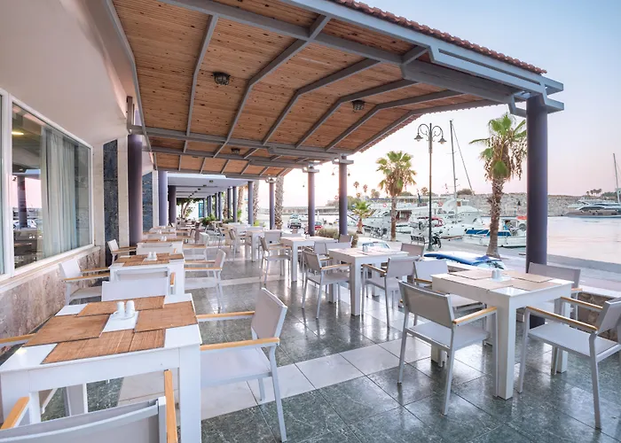 Kosta Palace Hotel 4*