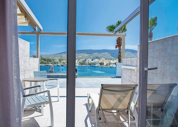 Kosta Palace Hotel 4*