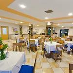 Готель Kosta Palace 4*