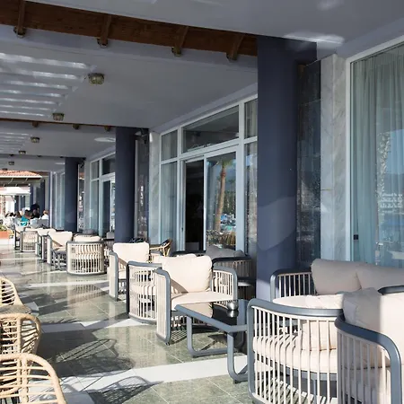 Hotel Kosta Palace 4*