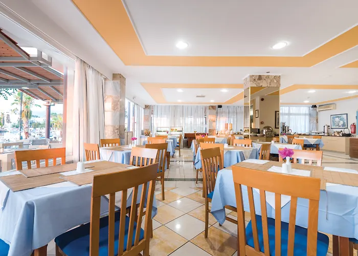 Szálloda Kosta Palace