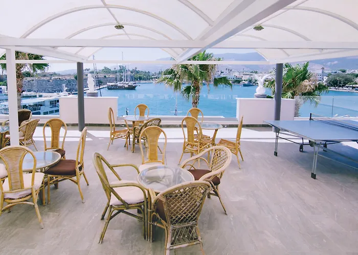 Kosta Palace Szálloda 4*